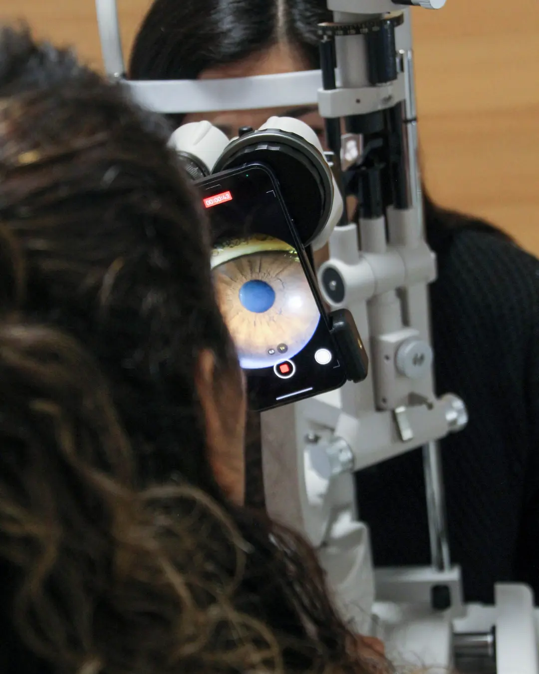 Lentes de Contacto en Oftalmología Vertical